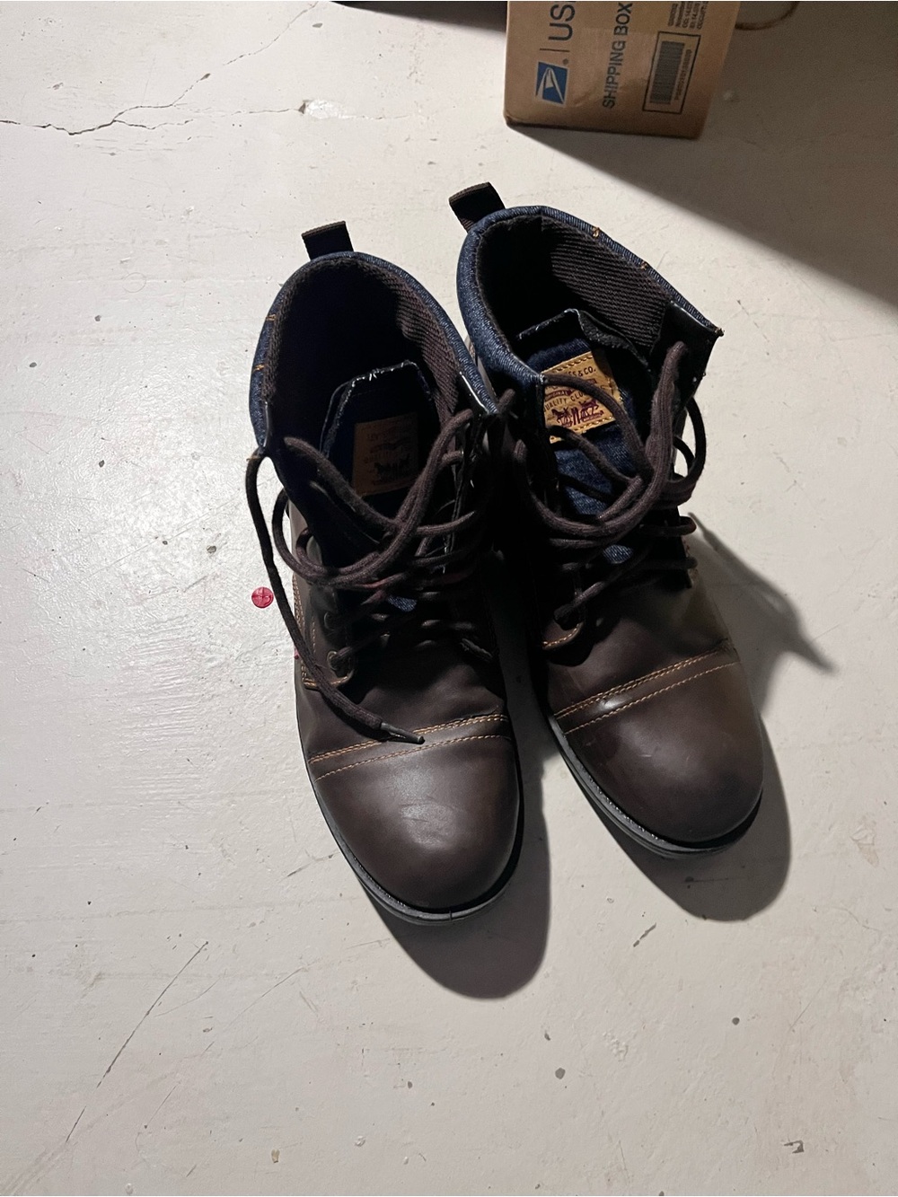 Levi's Dark Brown Leather Chukka Boots with Lace-Up